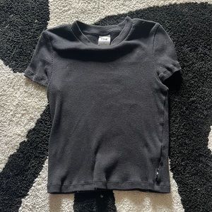 Black aritzia tna t shirt